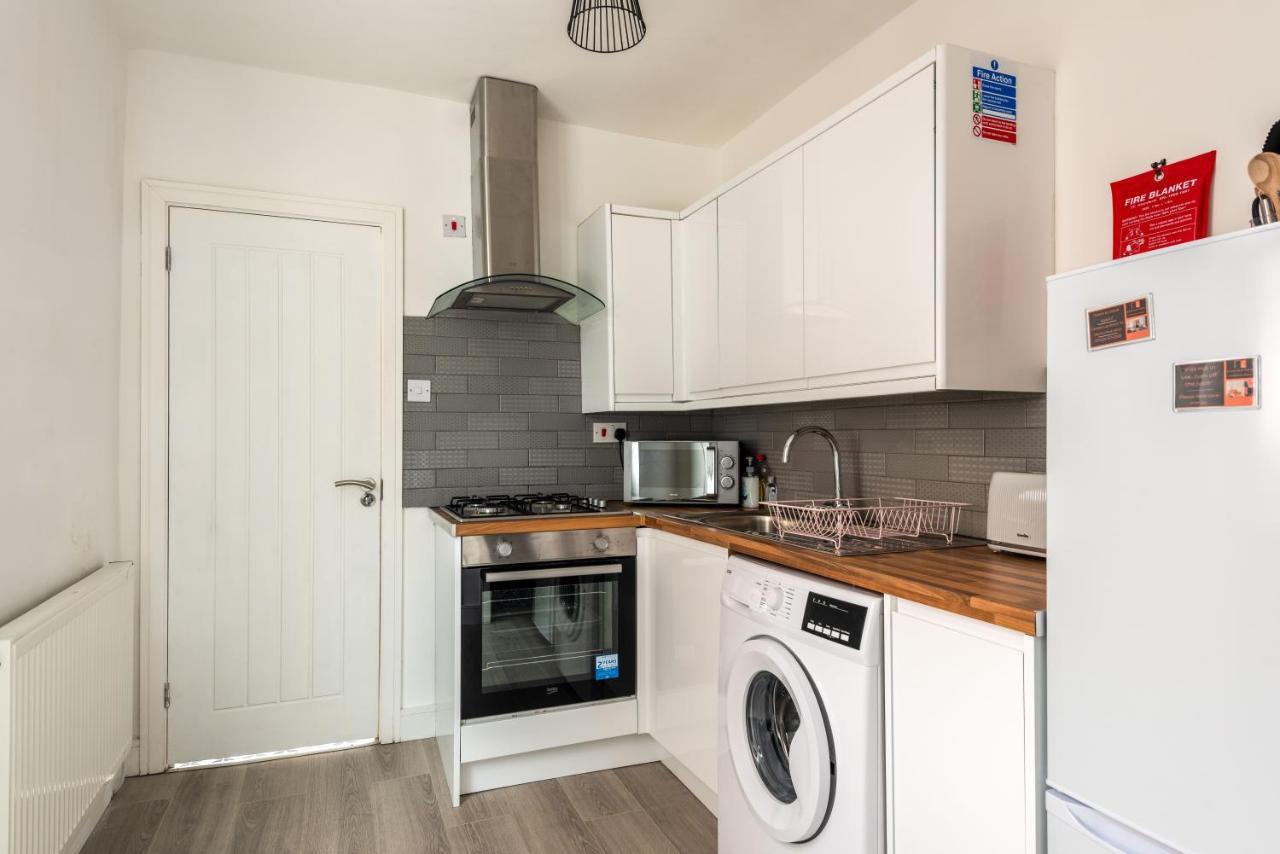 Hopetown Apartment-Modern 1 Bed With Free Parking Normanton  Екстериор снимка