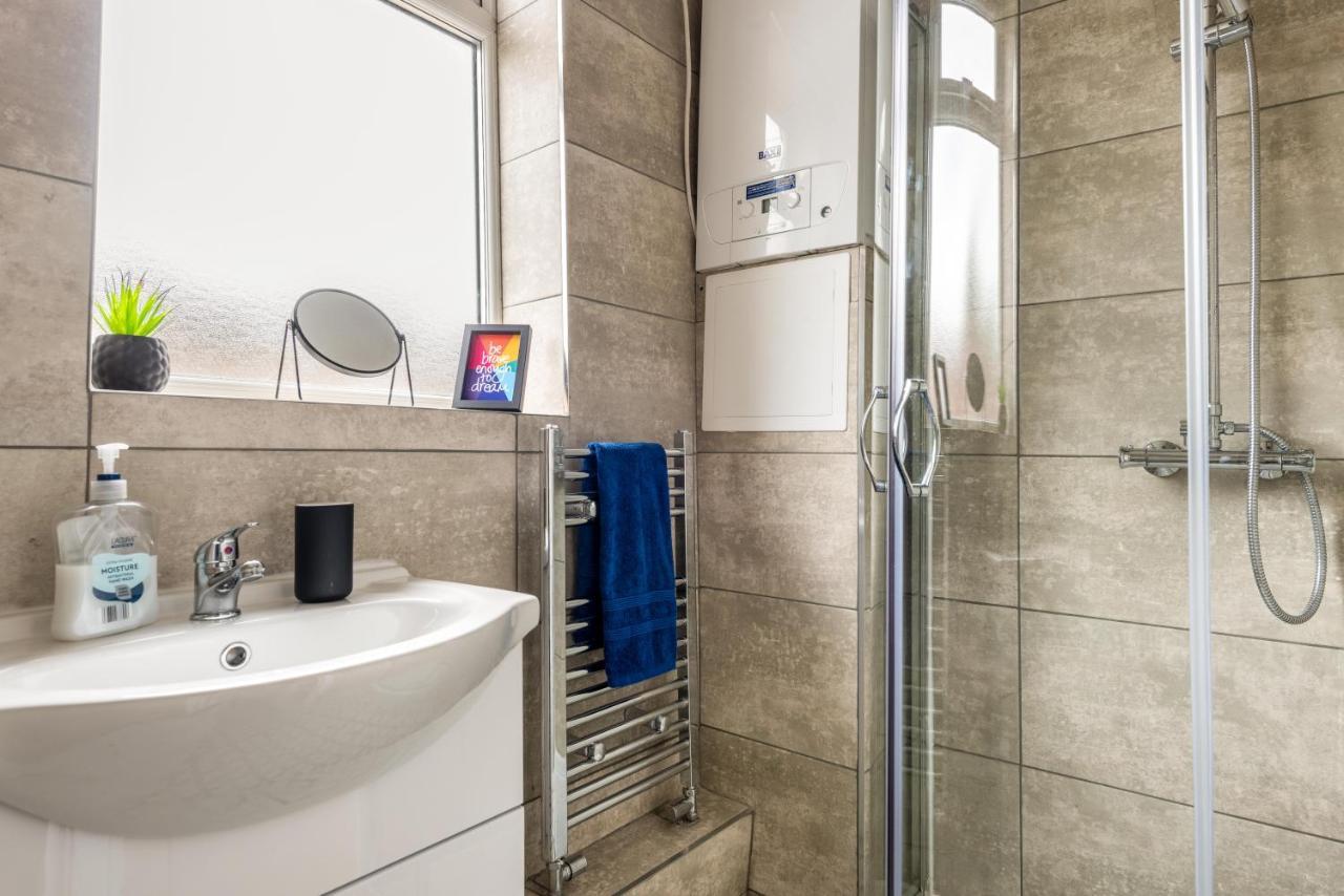 Hopetown Apartment-Modern 1 Bed With Free Parking Normanton  Екстериор снимка